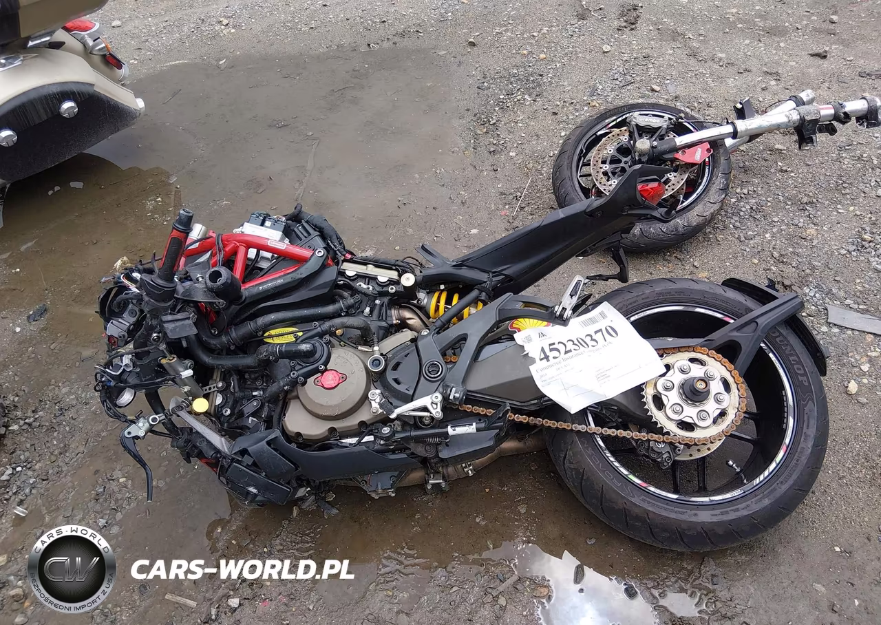 2014 Ducati Monster 1200-S VIN:ZDM1RBSV2EB001343 - 13