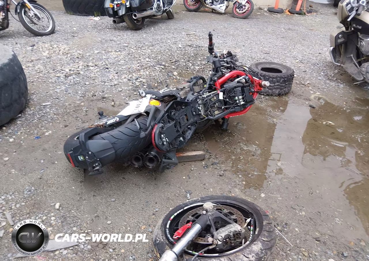2014 Ducati Monster 1200-S VIN:ZDM1RBSV2EB001343 - 4