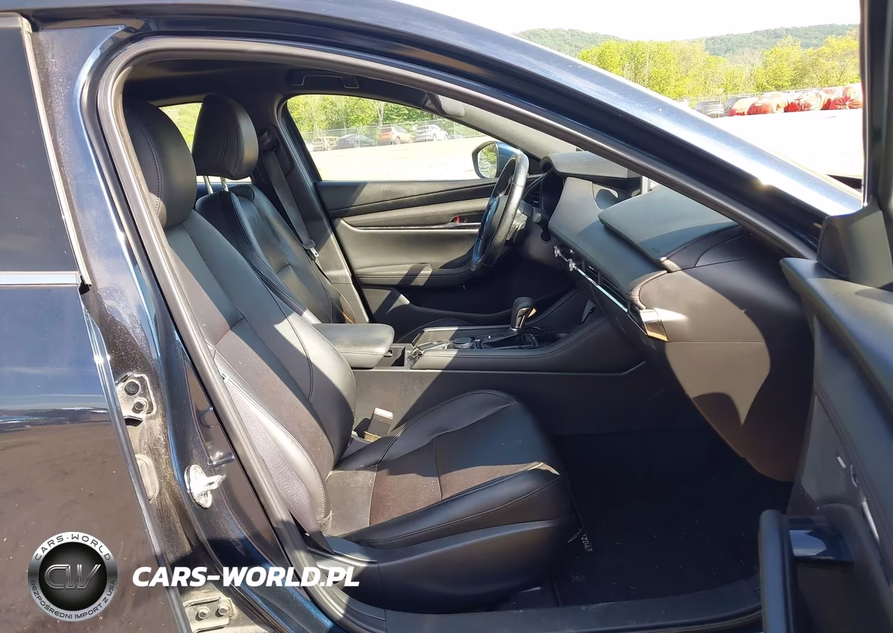 2020 Mazda Mazda3 Premium Package VIN:JM1BPBNM9L1155298 - 5