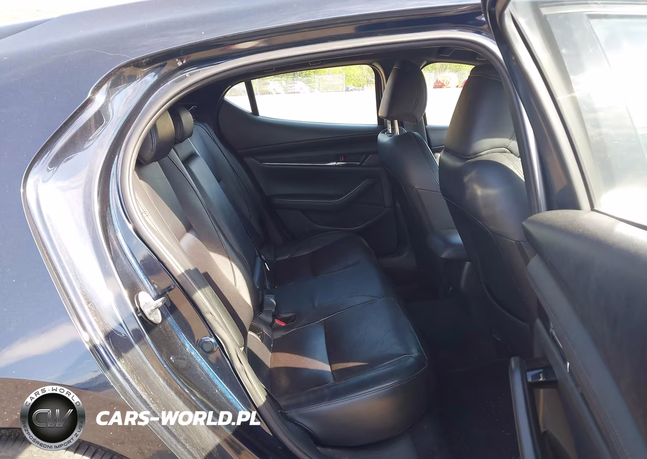 2020 Mazda Mazda3 Premium Package VIN:JM1BPBNM9L1155298 - 8