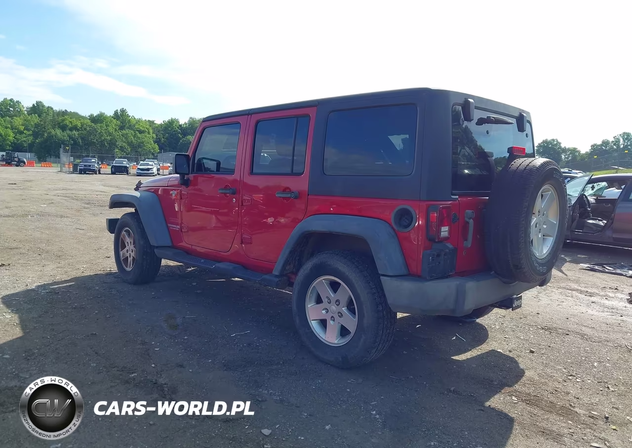 2011 Jeep Wrangler Unlimited Sport VIN:1J4BA3H12BL557461 - 3