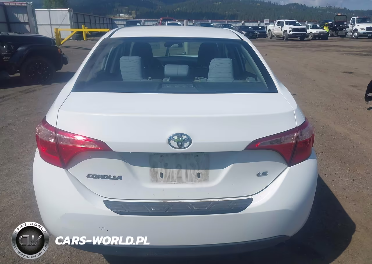 2018 Toyota Corolla Le VIN:2T1BURHE5JC977126 - 16