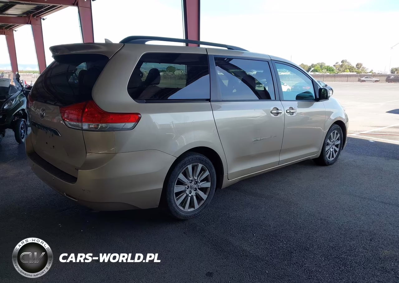 2014 Toyota Sienna Limited V6 7 Passenger VIN:5TDYK3DC8ES471417 - 4