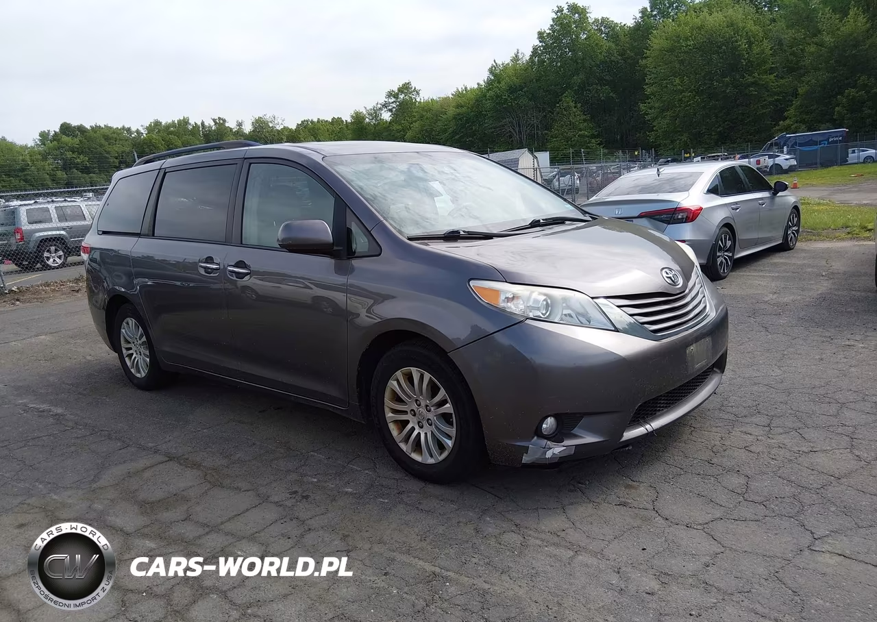 2011 Toyota Sienna Xle V6 – zdjęcie 1 z 18