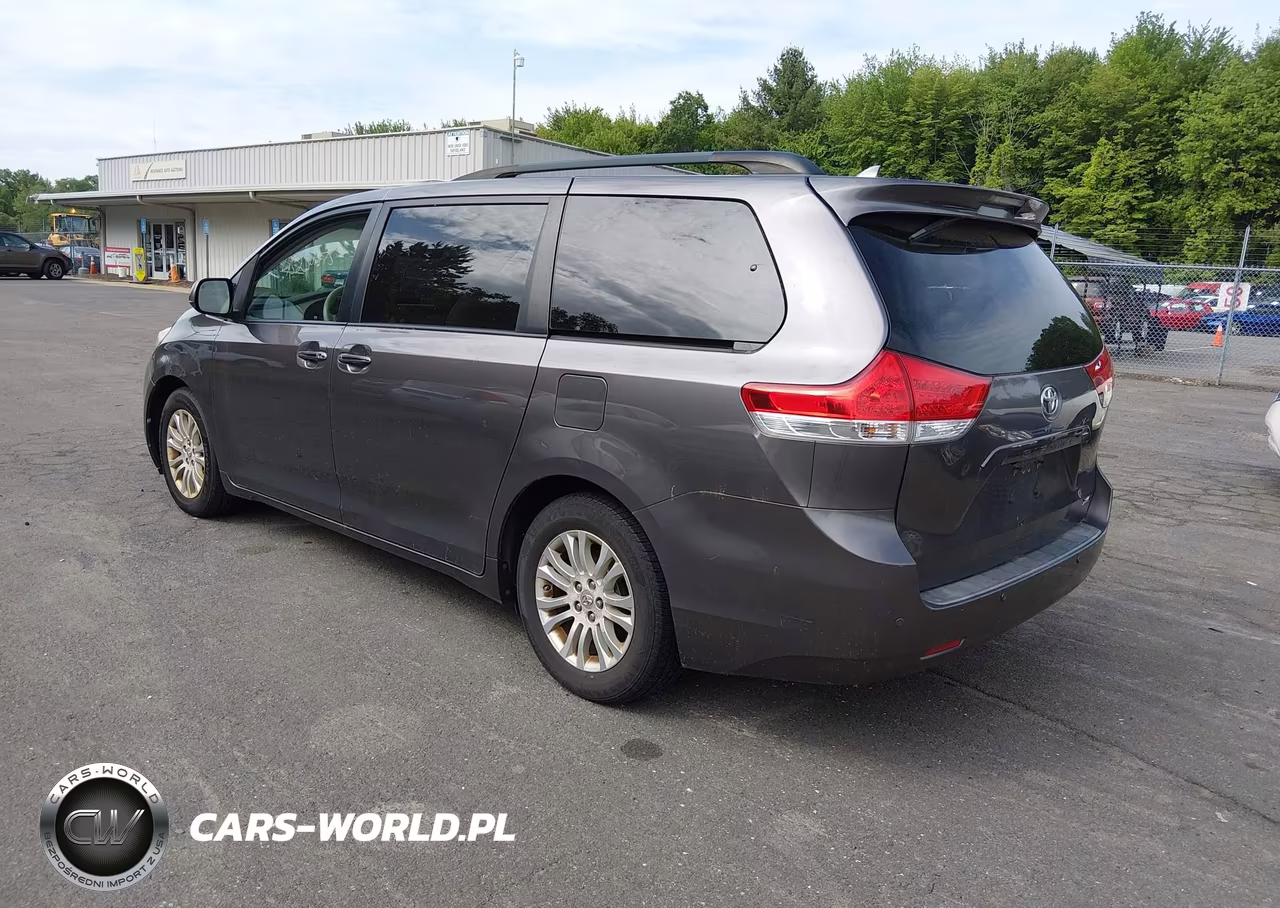 2011 Toyota Sienna Xle V6 VIN:5TDYK3DC2BS033665 - 3