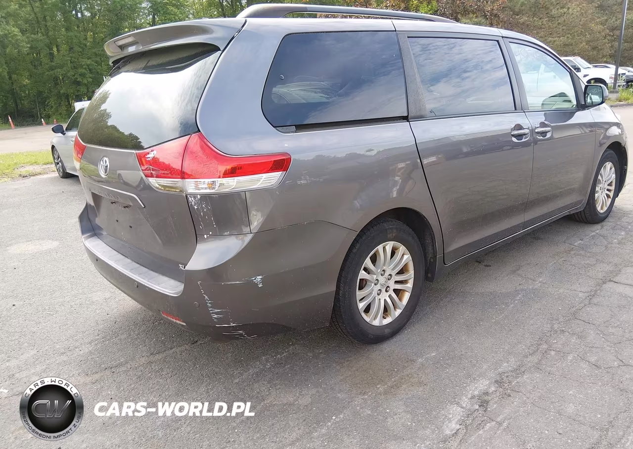 2011 Toyota Sienna Xle V6 VIN:5TDYK3DC2BS033665 - 4