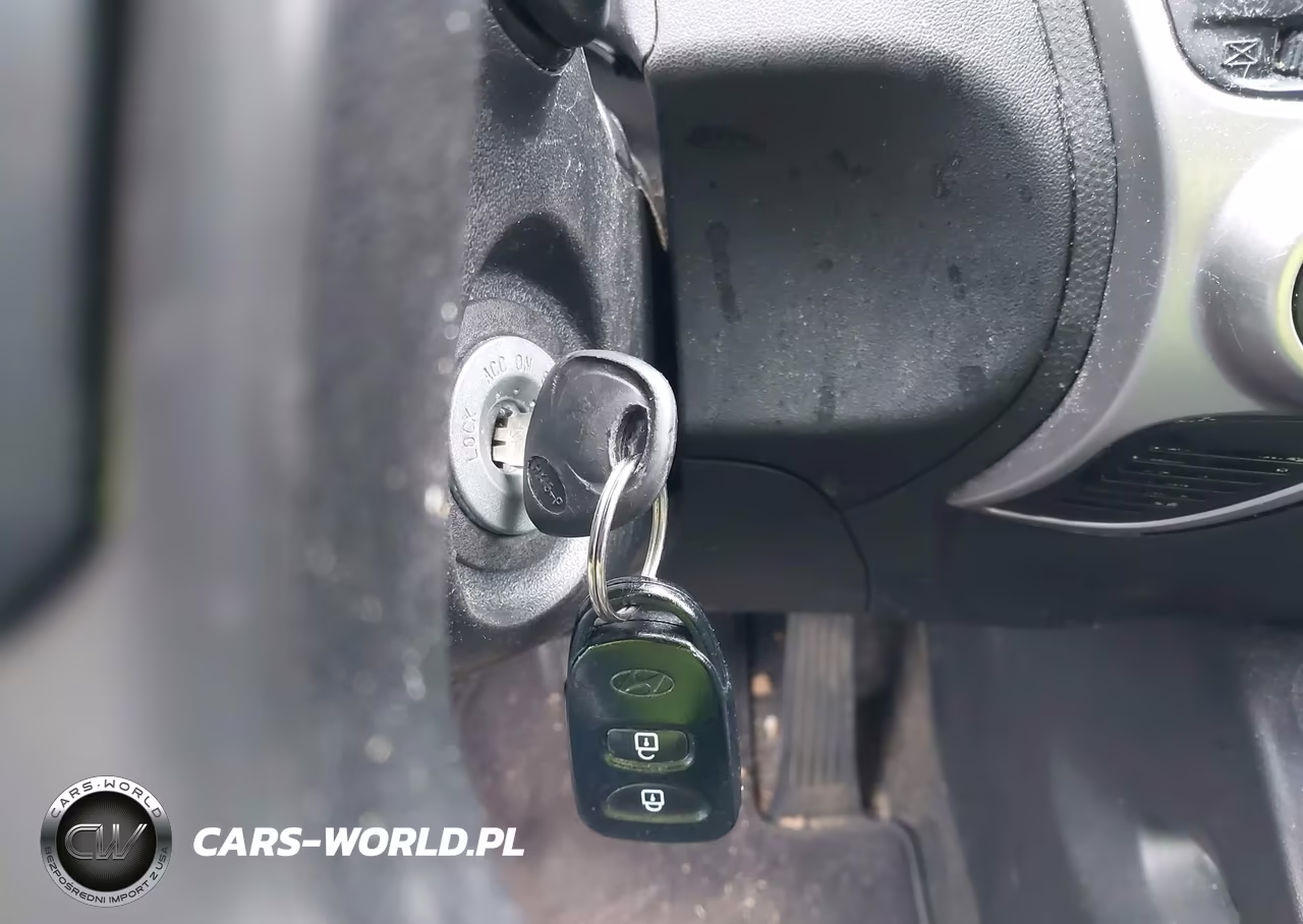 2010 Hyundai Tucson Gls VIN:KM8JU3AC4AU083912 - 11