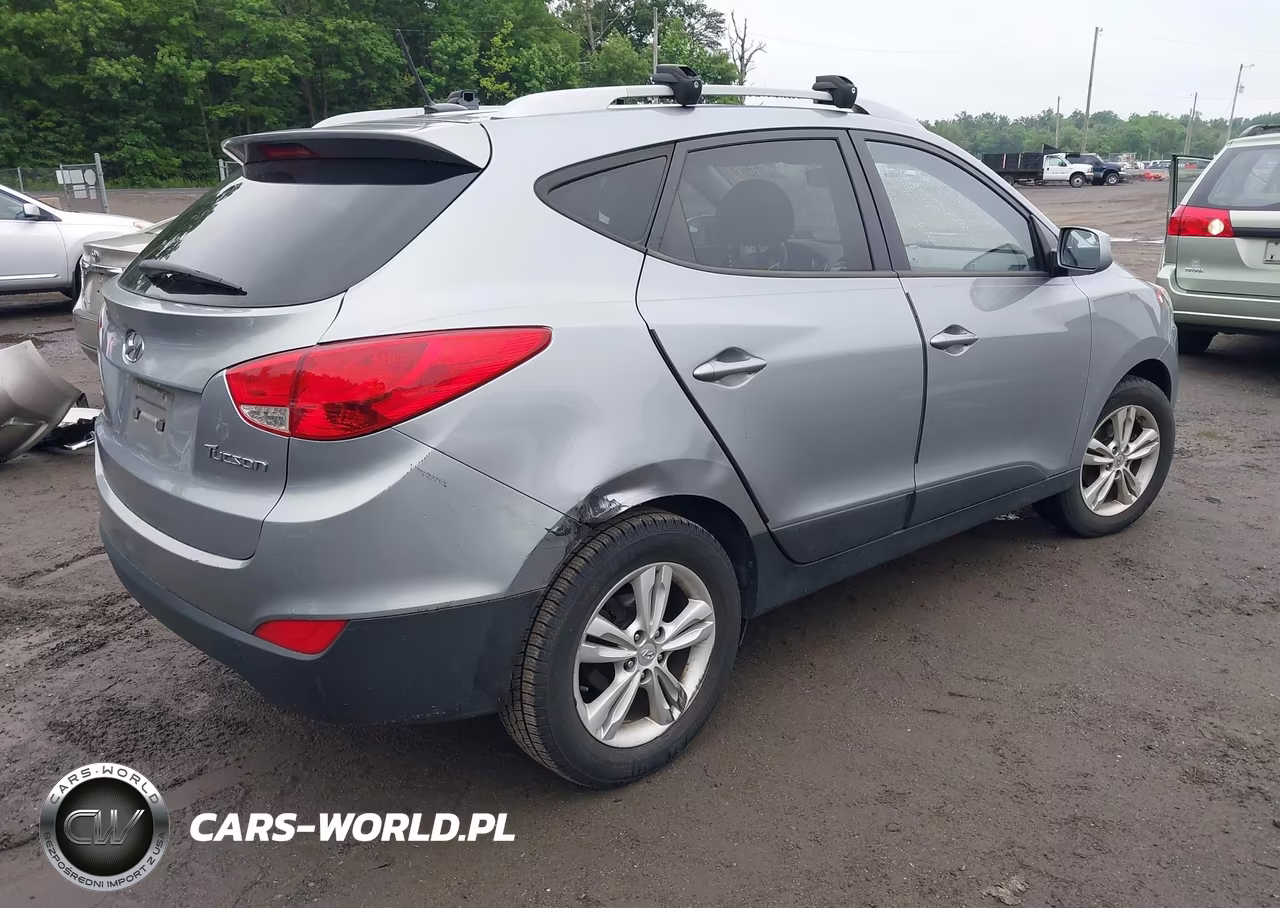 2010 Hyundai Tucson Gls VIN:KM8JU3AC4AU083912 - 4