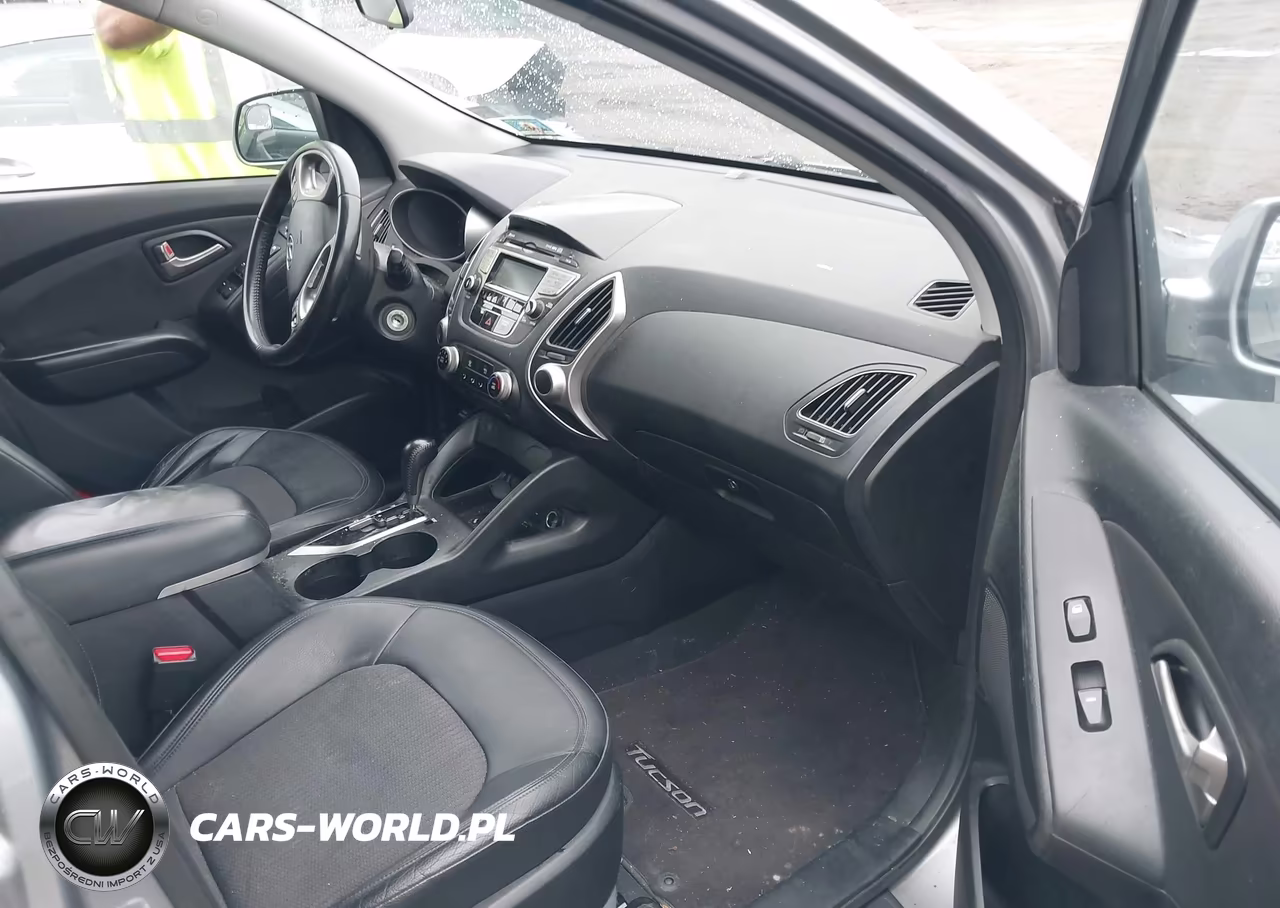 2010 Hyundai Tucson Gls VIN:KM8JU3AC4AU083912 - 5