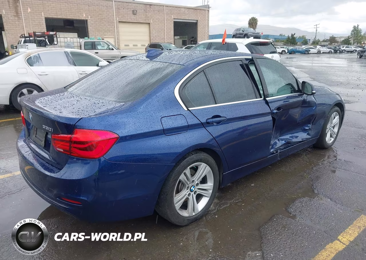 2018 BMW 330I VIN:WBA8B9G5XJNU95716 - 4