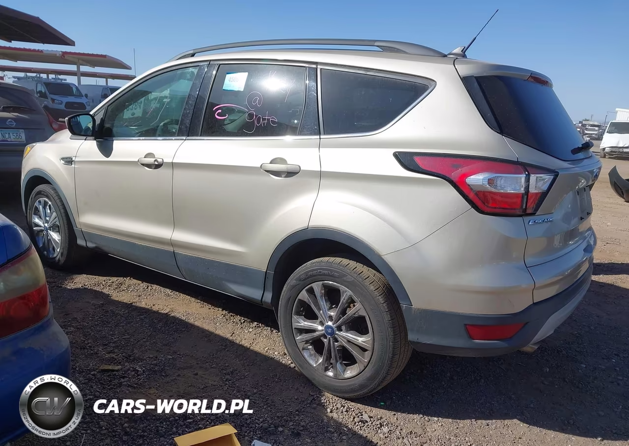 2018 Ford Escape Se VIN:1FMCU0GD4JUC31287 - 3