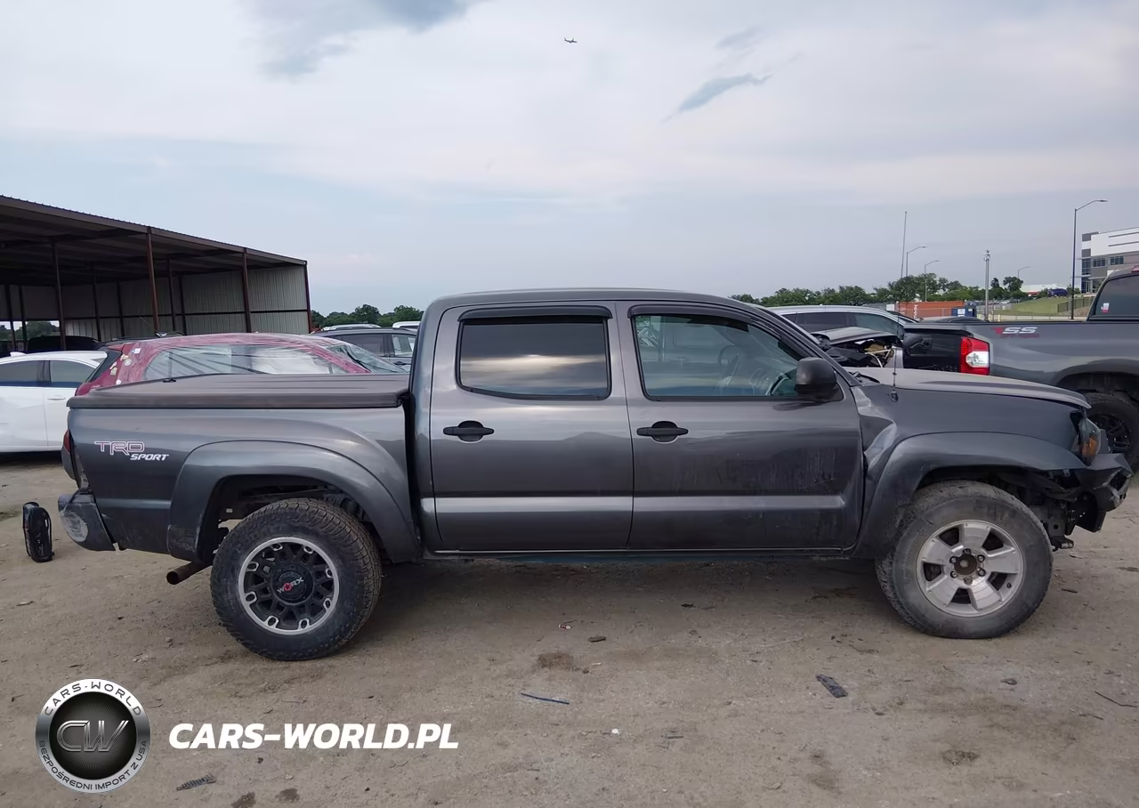 2013 Toyota Tacoma Prerunner V6 VIN:3TMJU4GN6DM141773 - 13