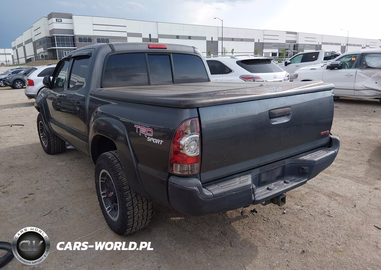 2013 Toyota Tacoma Prerunner V6 VIN:3TMJU4GN6DM141773 - 3