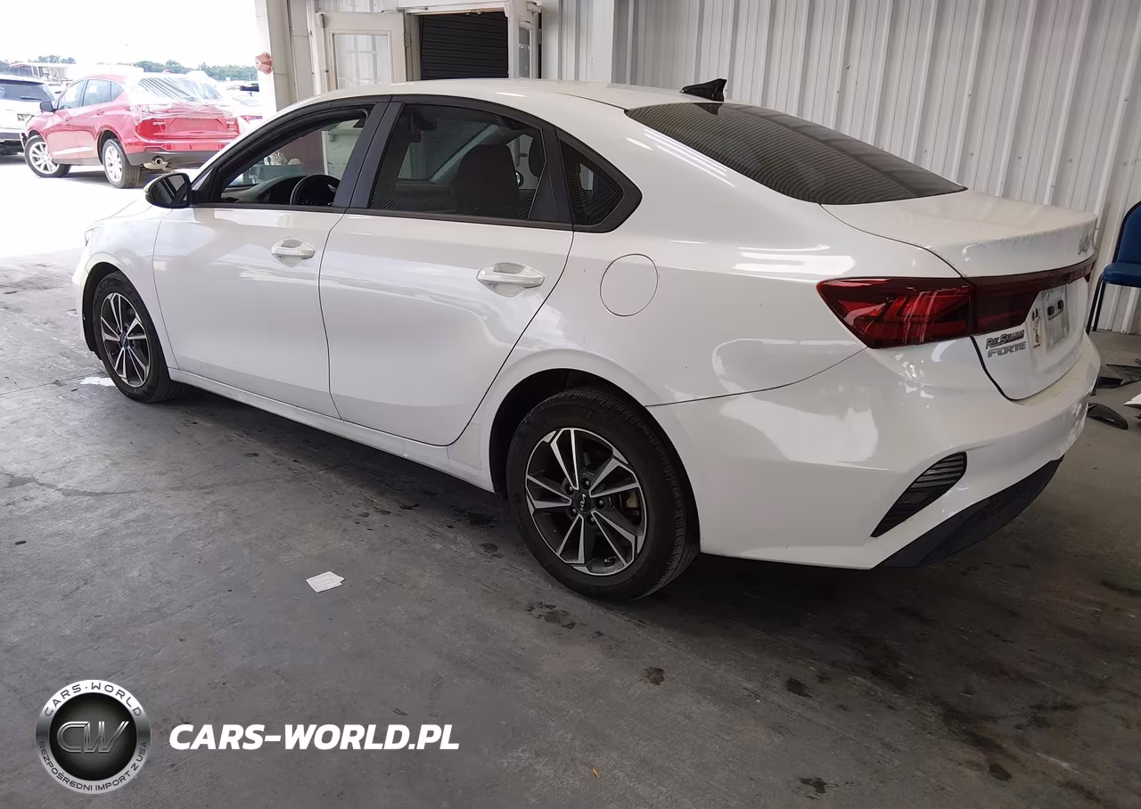 2022 Kia Forte Lxs VIN:3KPF24AD5NE424995 - 3