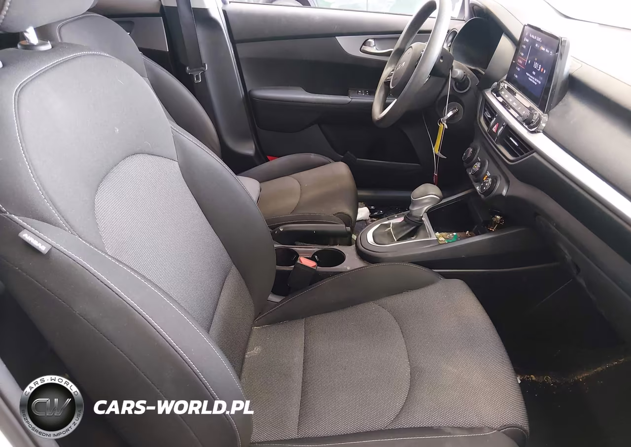 2022 Kia Forte Lxs VIN:3KPF24AD5NE424995 - 5
