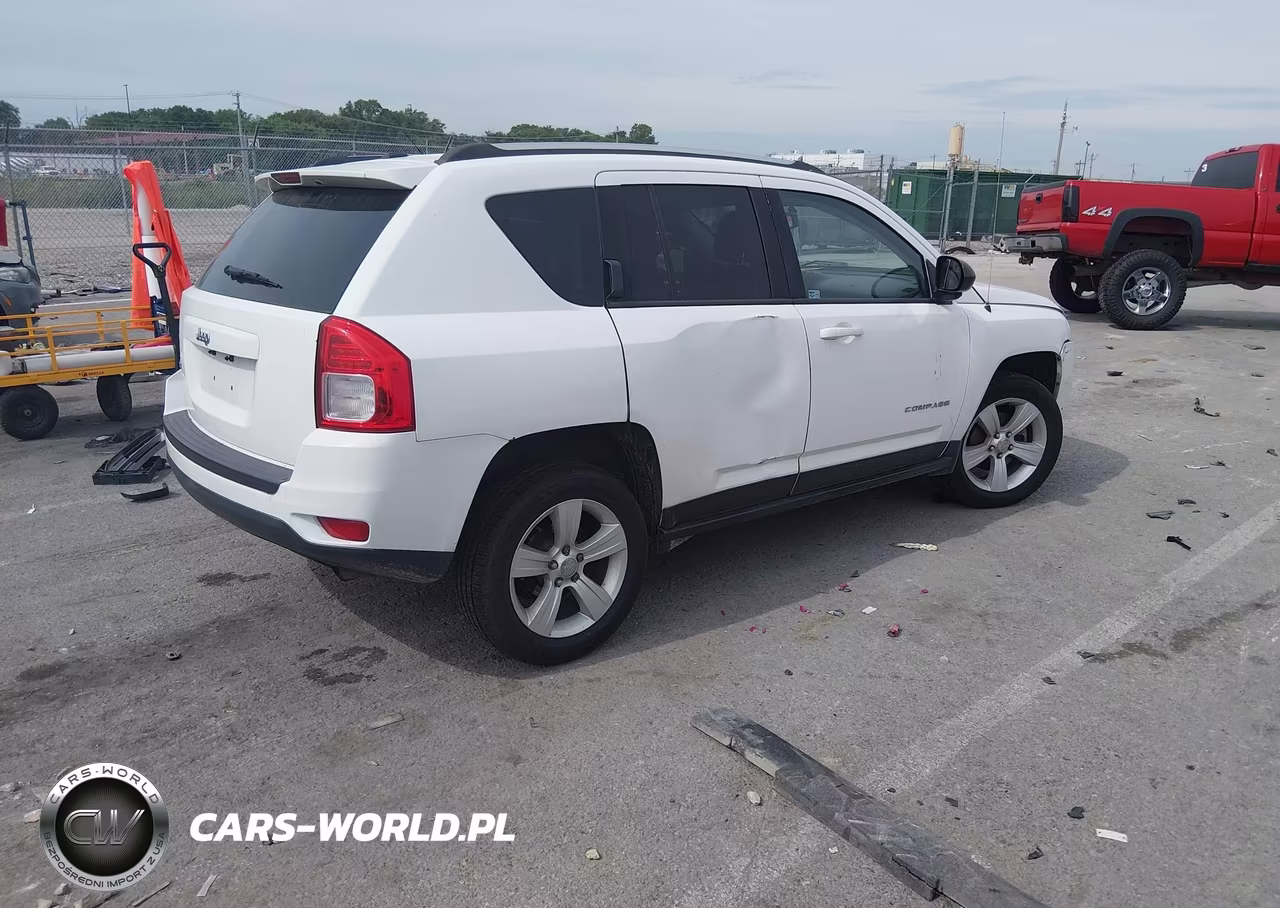 2013 Jeep Compass Sport VIN:1C4NJDBB9DD231762 - 4