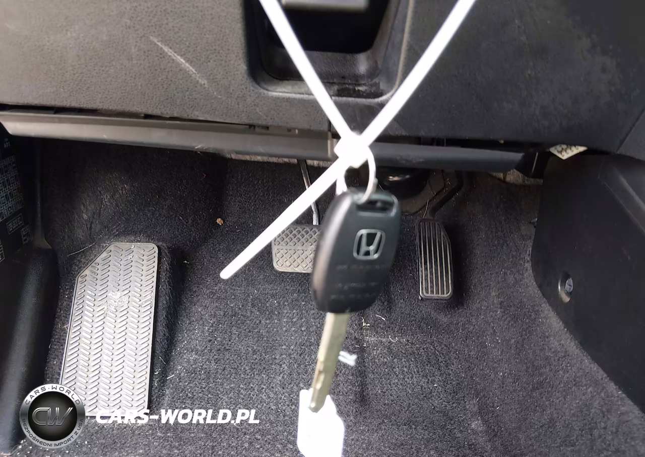 2013 Honda Fit Sport VIN:JHMGE8H65DC064481 - 11