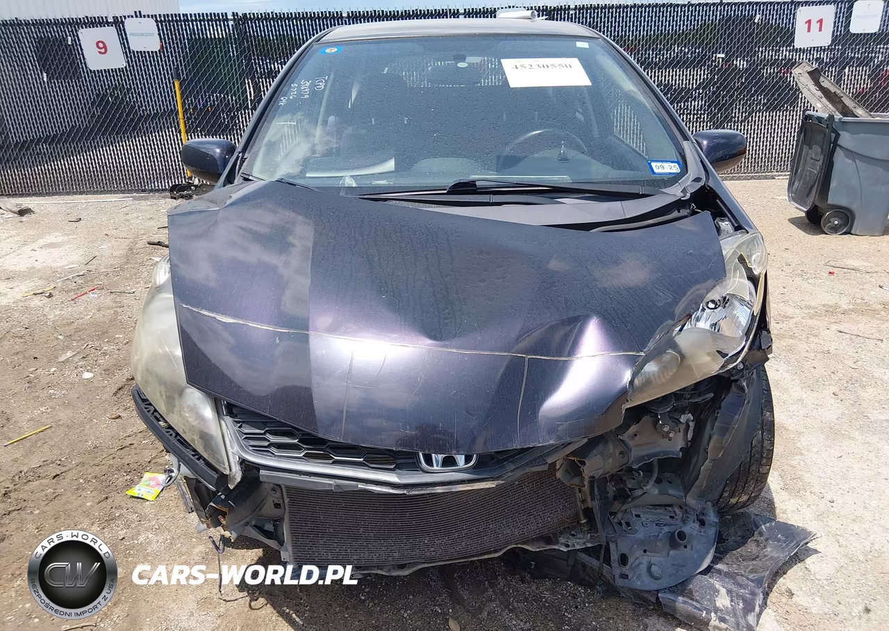 2013 Honda Fit Sport VIN:JHMGE8H65DC064481 - 6