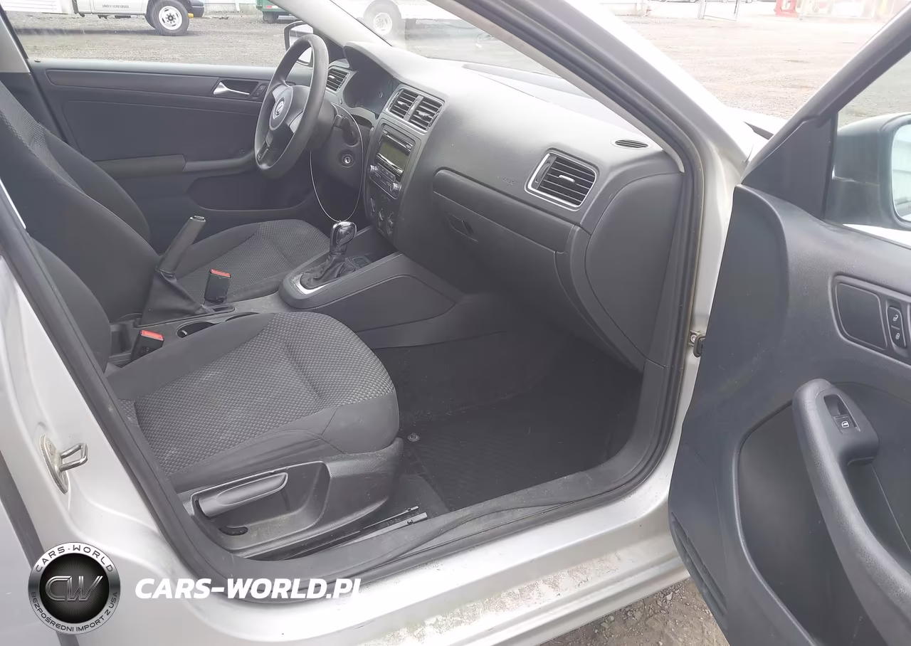 2011 Volkswagen Jetta 2.0L S VIN:3VW2K7AJ5BM057004 - 5