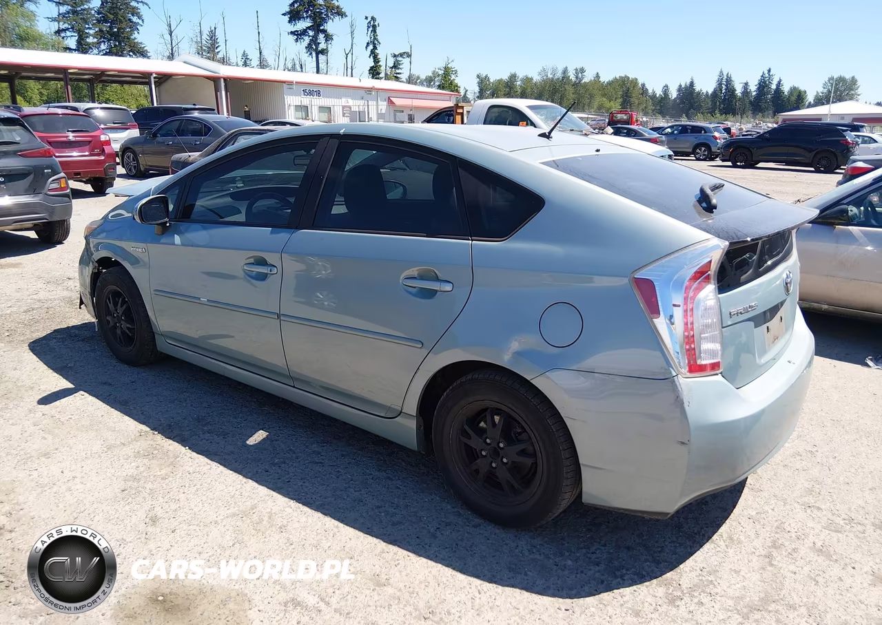 2013 Toyota Prius Two VIN:JTDKN3DU9D5571651 - 3