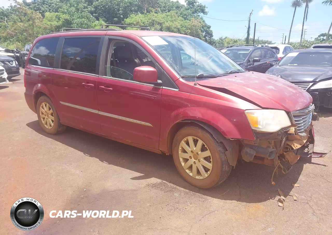 2014 Chrysler Town & Country Touring – zdjęcie 1 z 14
