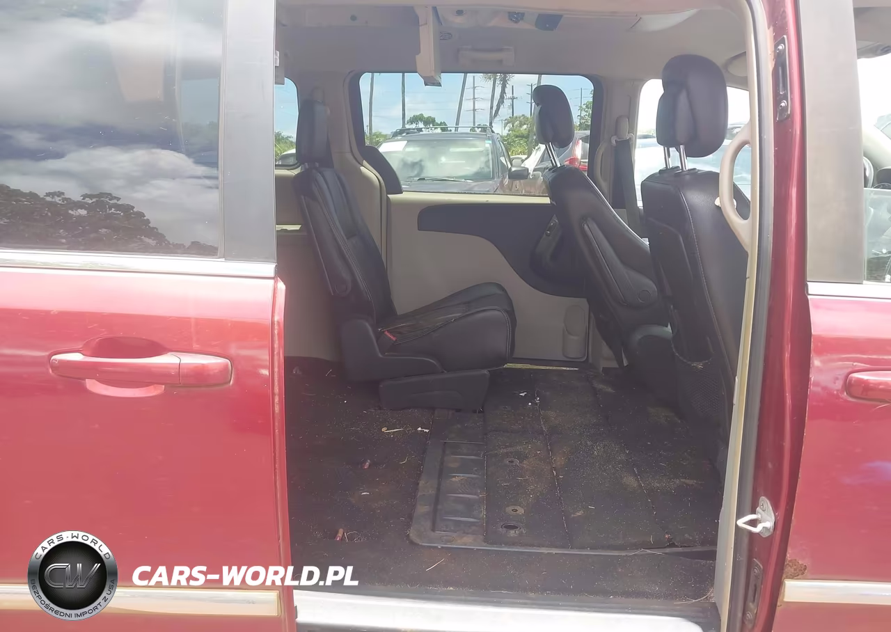 2014 Chrysler Town & Country Touring VIN:2C4RC1BG5ER324122 - 8