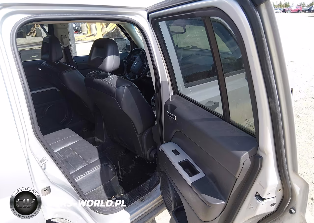 2008 Jeep Patriot Limited VIN:1J8FF48W48D677736 - 8
