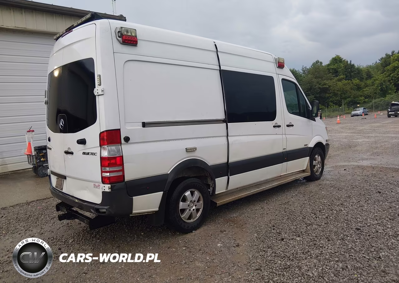 2013 Mercedes-Benz Sprinter 2500 Normal Roof VIN:WD3PE7CD0D5758818 - 4