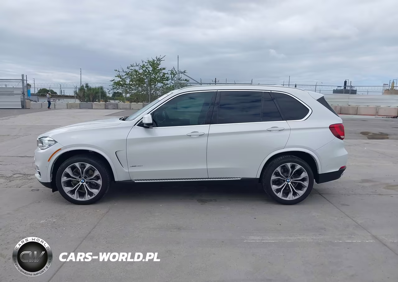 2018 BMW X5 xDrive35I VIN:5UXKR0C55J0X99070 - 14