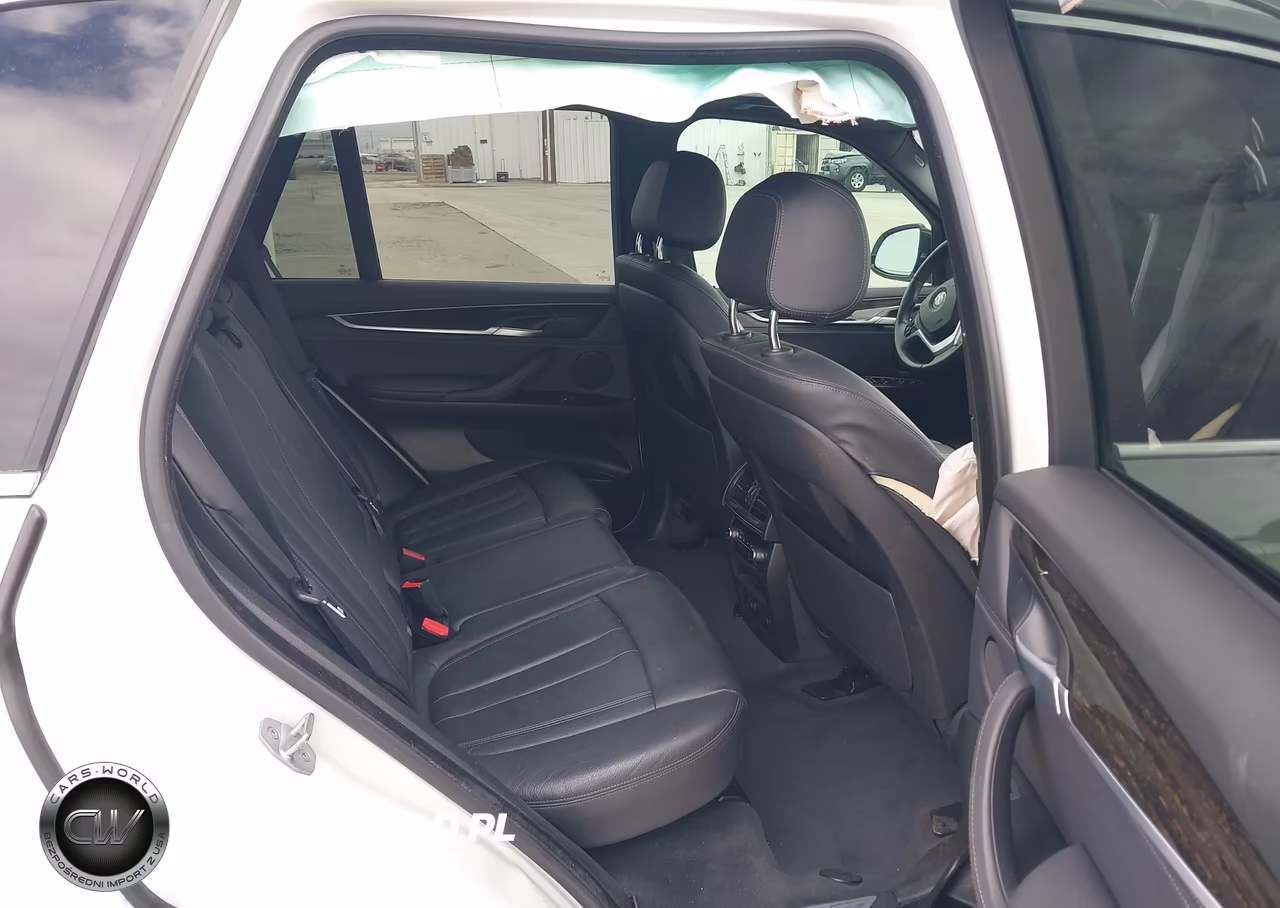 2018 BMW X5 xDrive35I VIN:5UXKR0C55J0X99070 - 8
