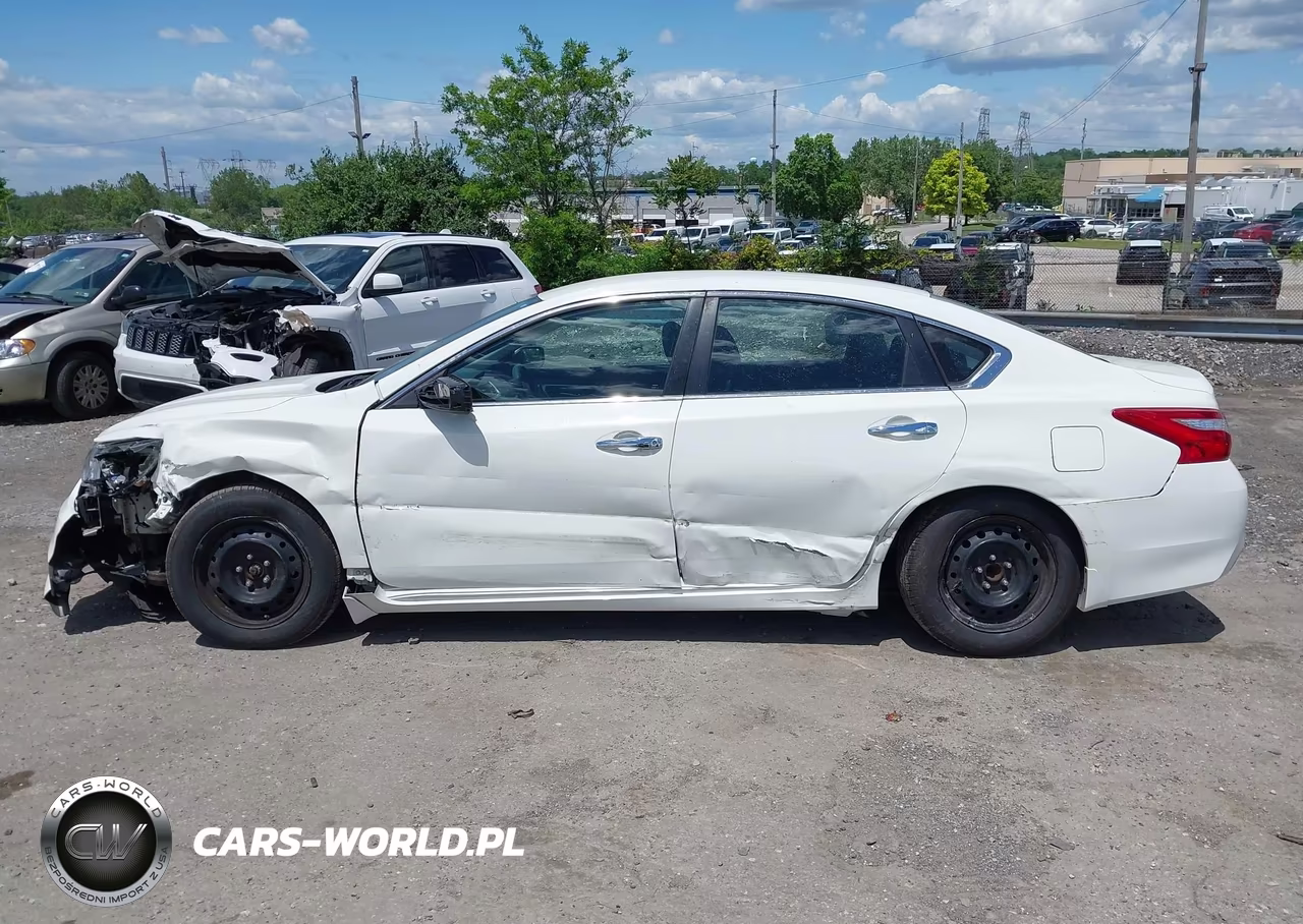 2017 Nissan Altima 2.5 S VIN:1N4AL3AP0HC490660 - 14