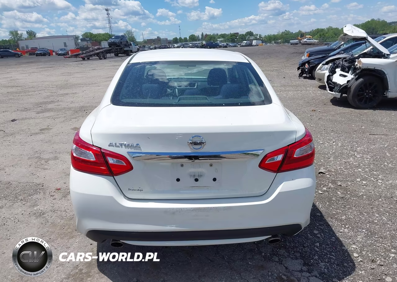 2017 Nissan Altima 2.5 S VIN:1N4AL3AP0HC490660 - 16
