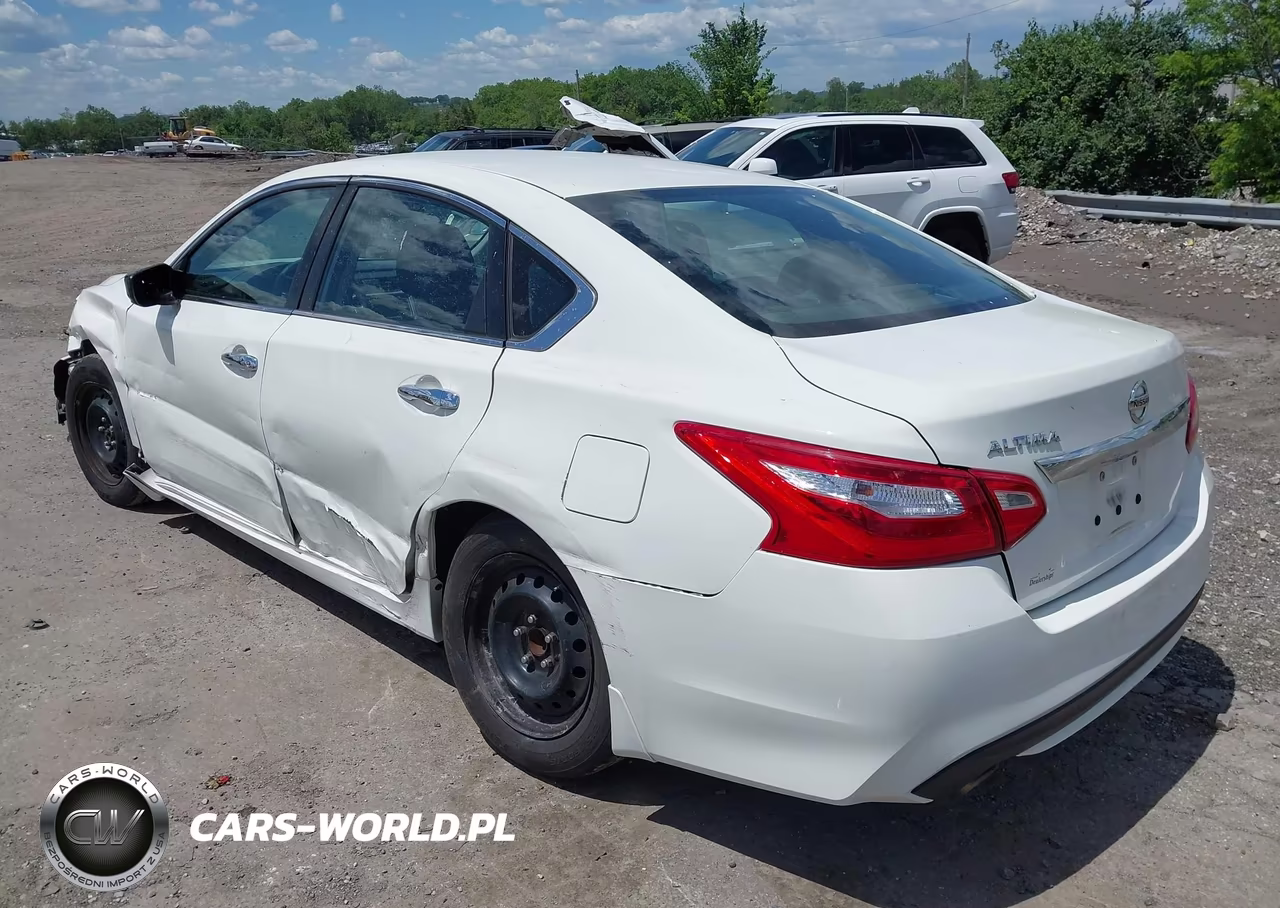 2017 Nissan Altima 2.5 S VIN:1N4AL3AP0HC490660 - 3