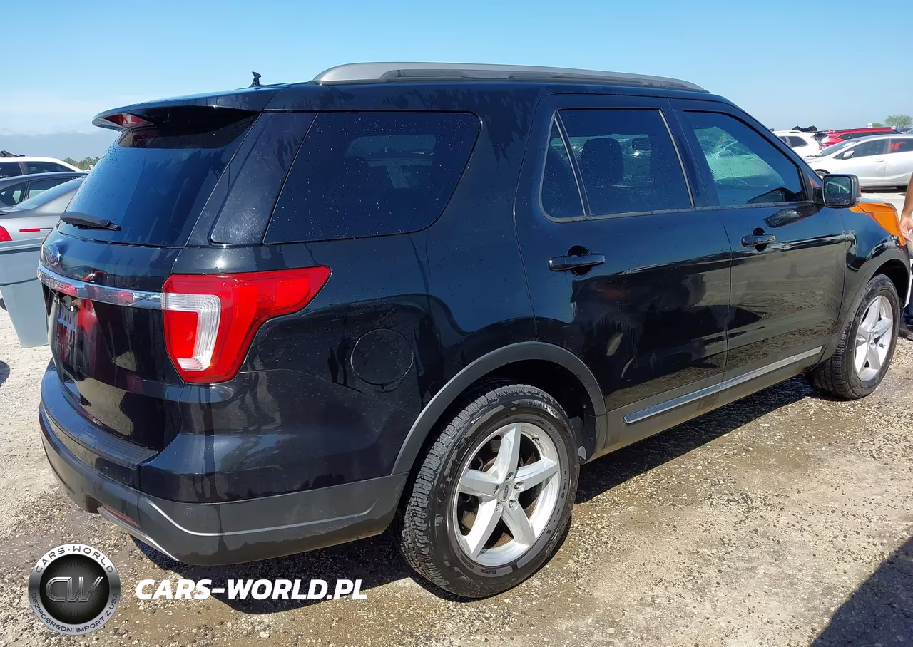 2019 Ford Explorer Xlt VIN:1FM5K7D88KGB34902 - 4