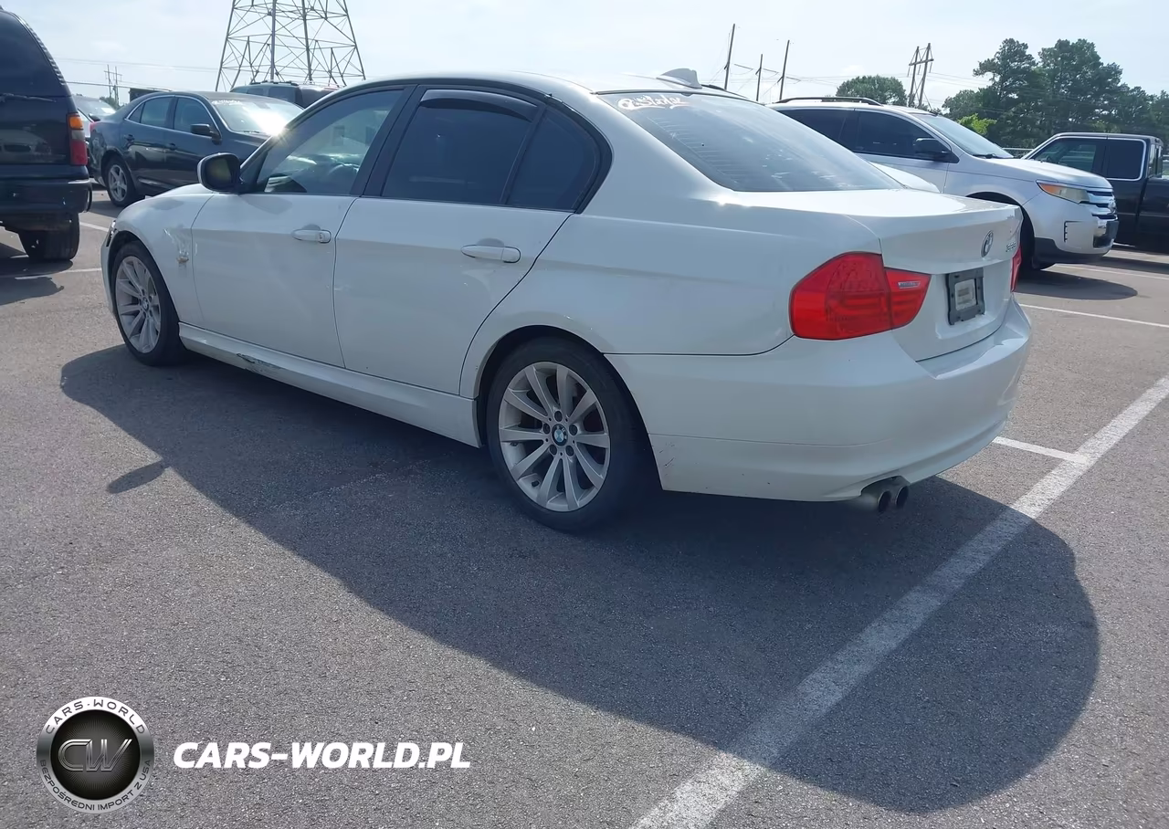 2011 BMW 328I VIN:WBAPH7C58BE682507 - 3