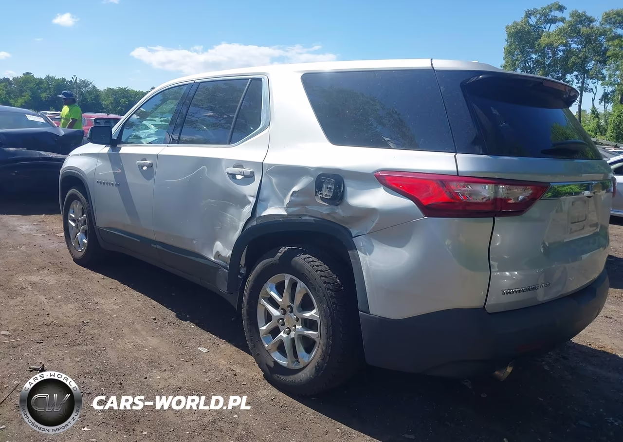 2019 Chevrolet Traverse Ls VIN:1GNEVFKW1KJ279877 - 3