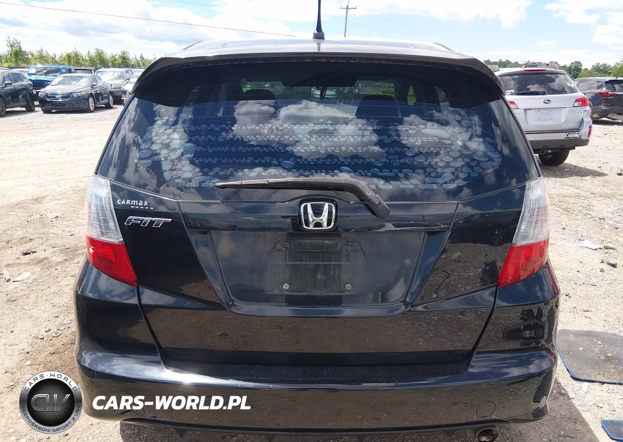 2013 Honda Fit Sport VIN:JHMGE8H5XDC066072 - 16