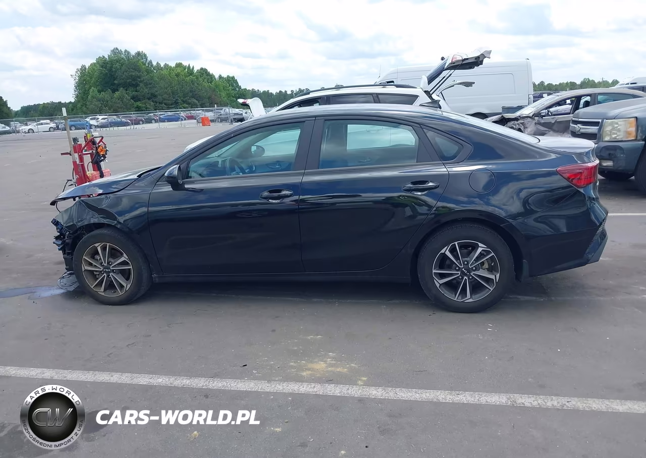 2023 Kia Forte Lxs VIN:3KPF24AD9PE688918 - 15