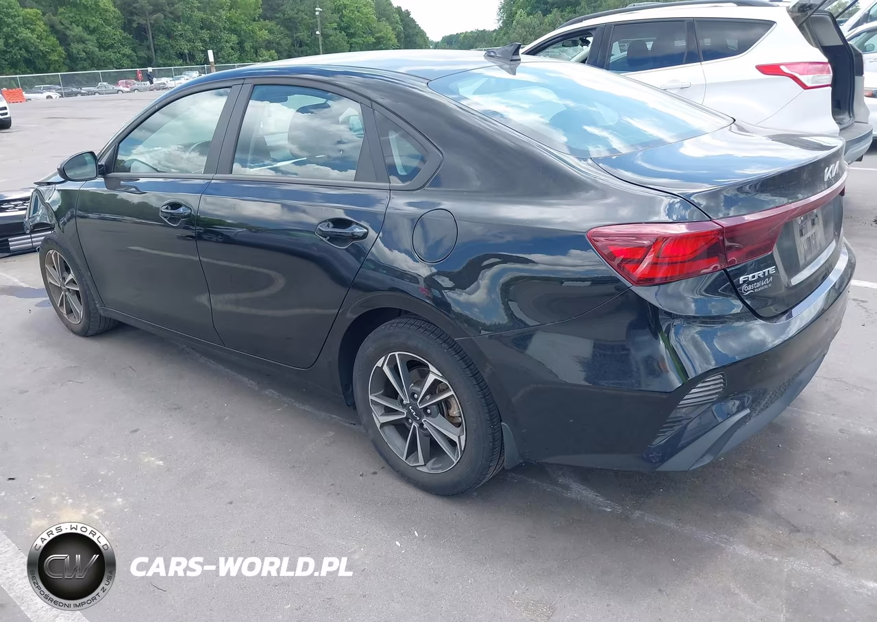 2023 Kia Forte Lxs VIN:3KPF24AD9PE688918 - 3