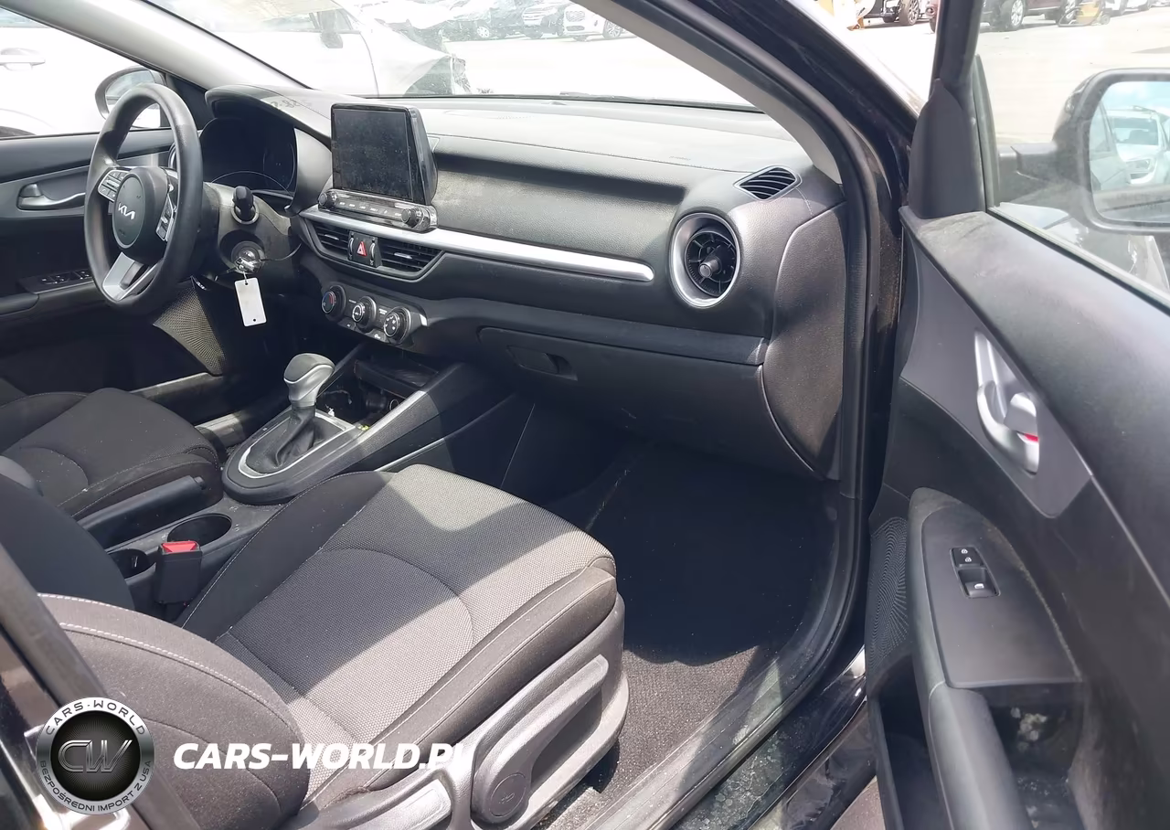 2023 Kia Forte Lxs VIN:3KPF24AD9PE688918 - 5