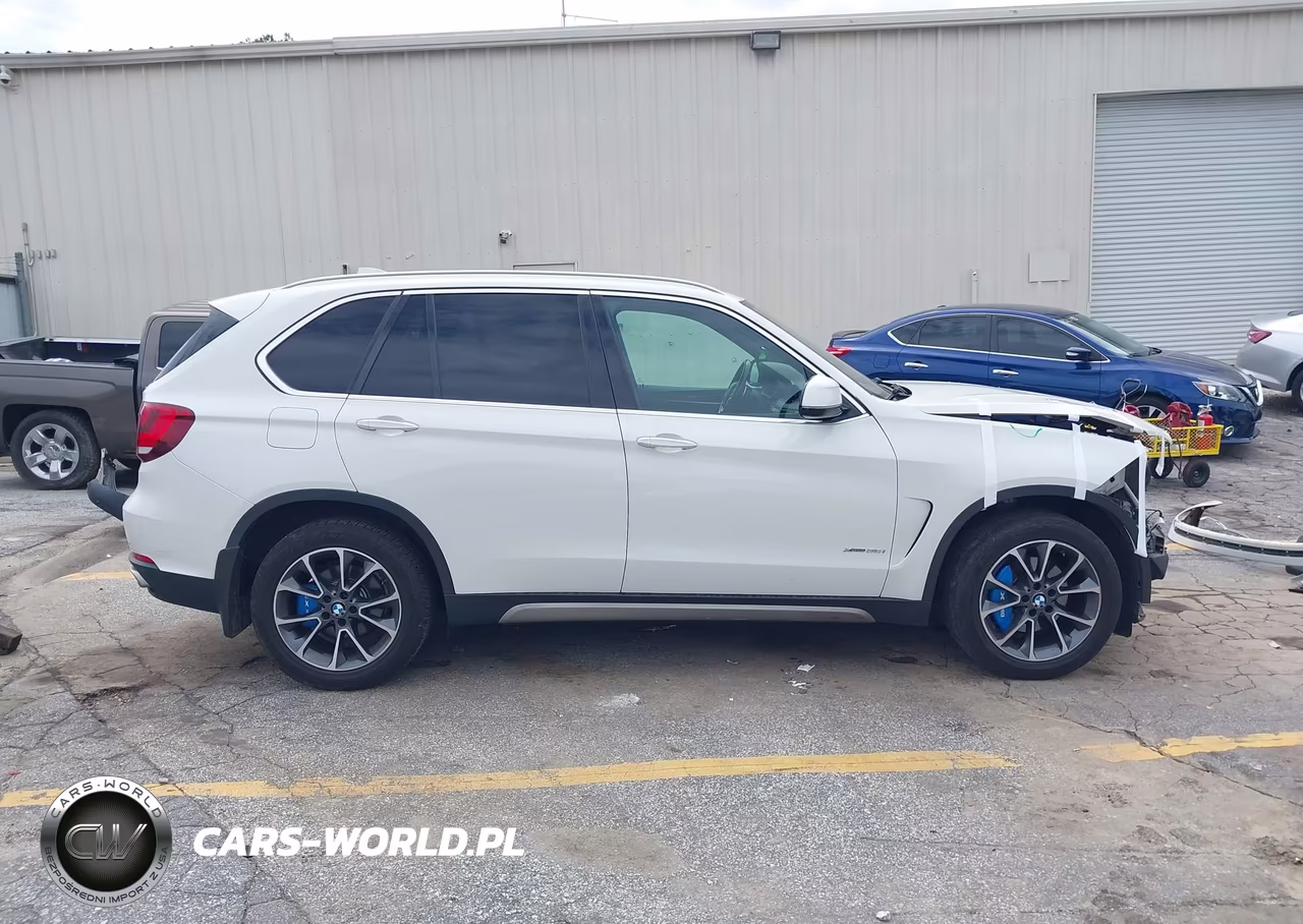 2018 BMW X5 xDrive35I VIN:5UXKR0C58J0X86054 - 13