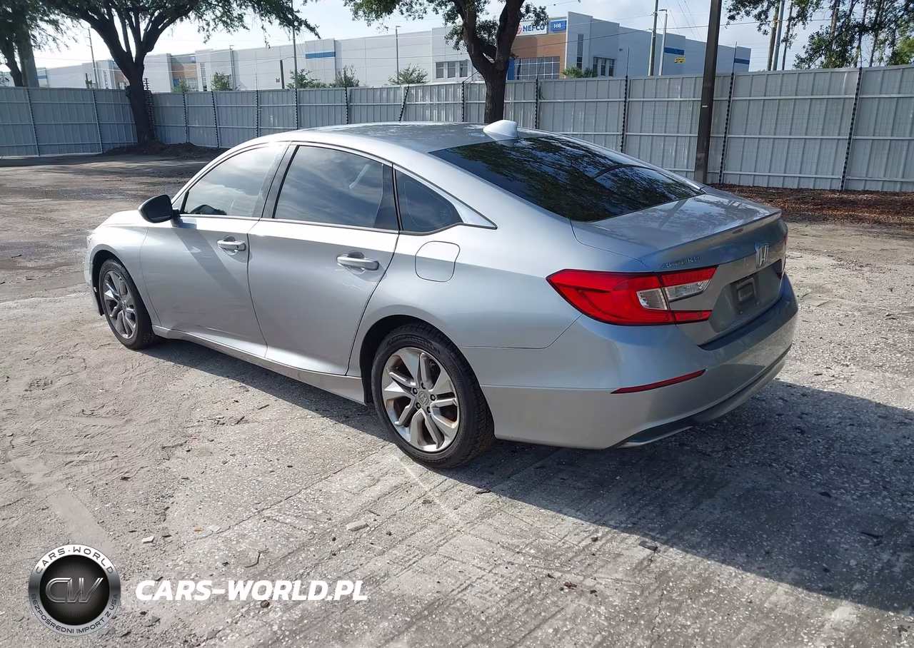 2018 Honda Accord Lx VIN:1HGCV1F18JA076261 - 3