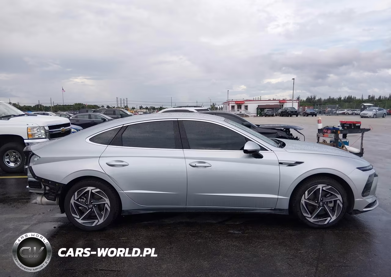 2026 Hyundai Sonata Sel Sport VIN:KMHL64JA2TA524402 - 14