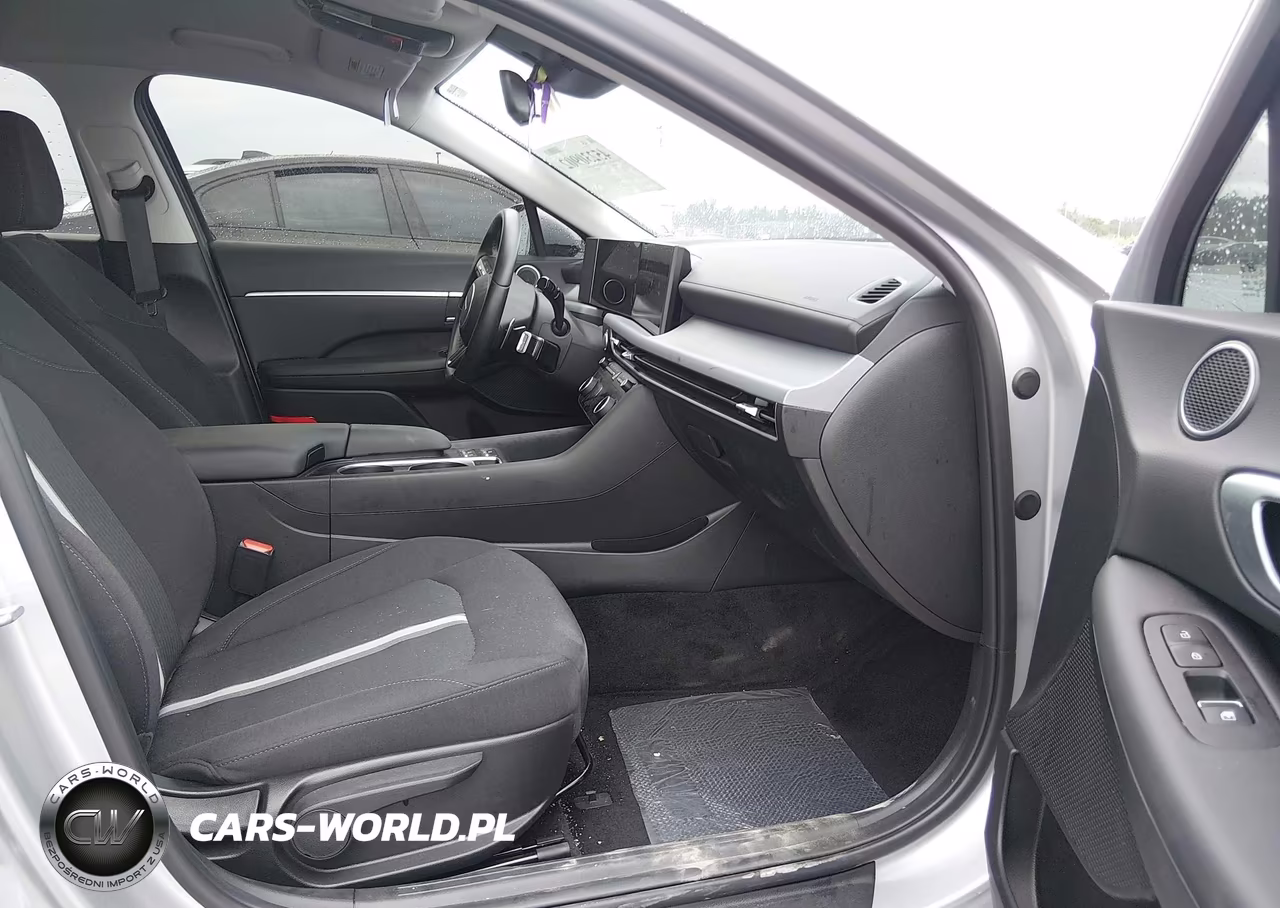 2026 Hyundai Sonata Sel Sport VIN:KMHL64JA2TA524402 - 5