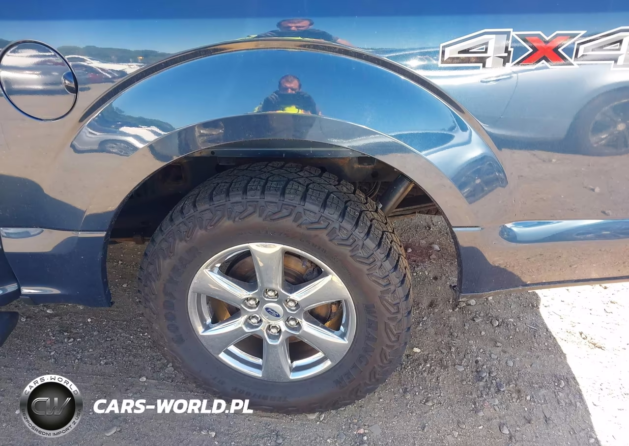 2019 Ford F-150 Xlt VIN:1FTEW1E45KFC14861 - 19