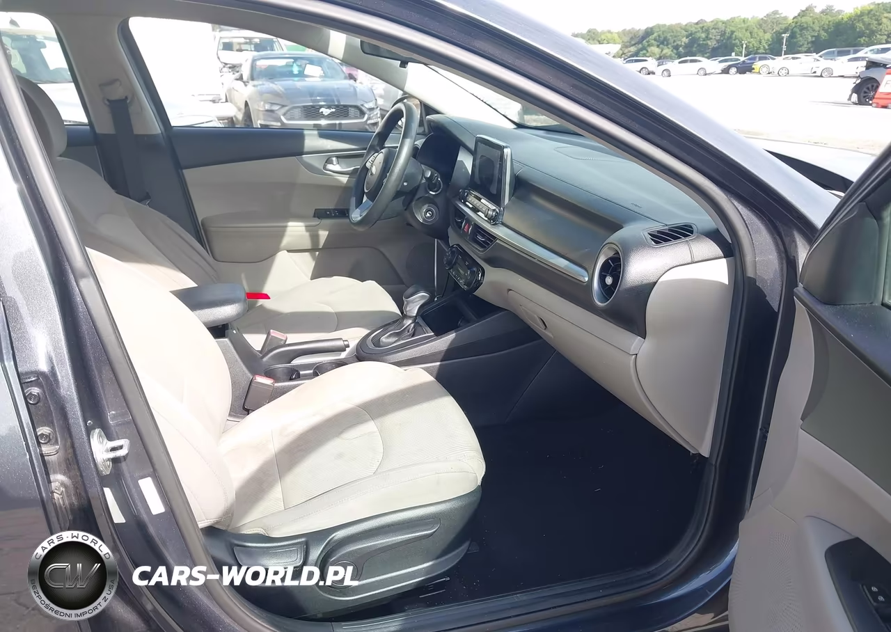 2019 Kia Forte Lxs VIN:3KPF24AD9KE064870 - 5
