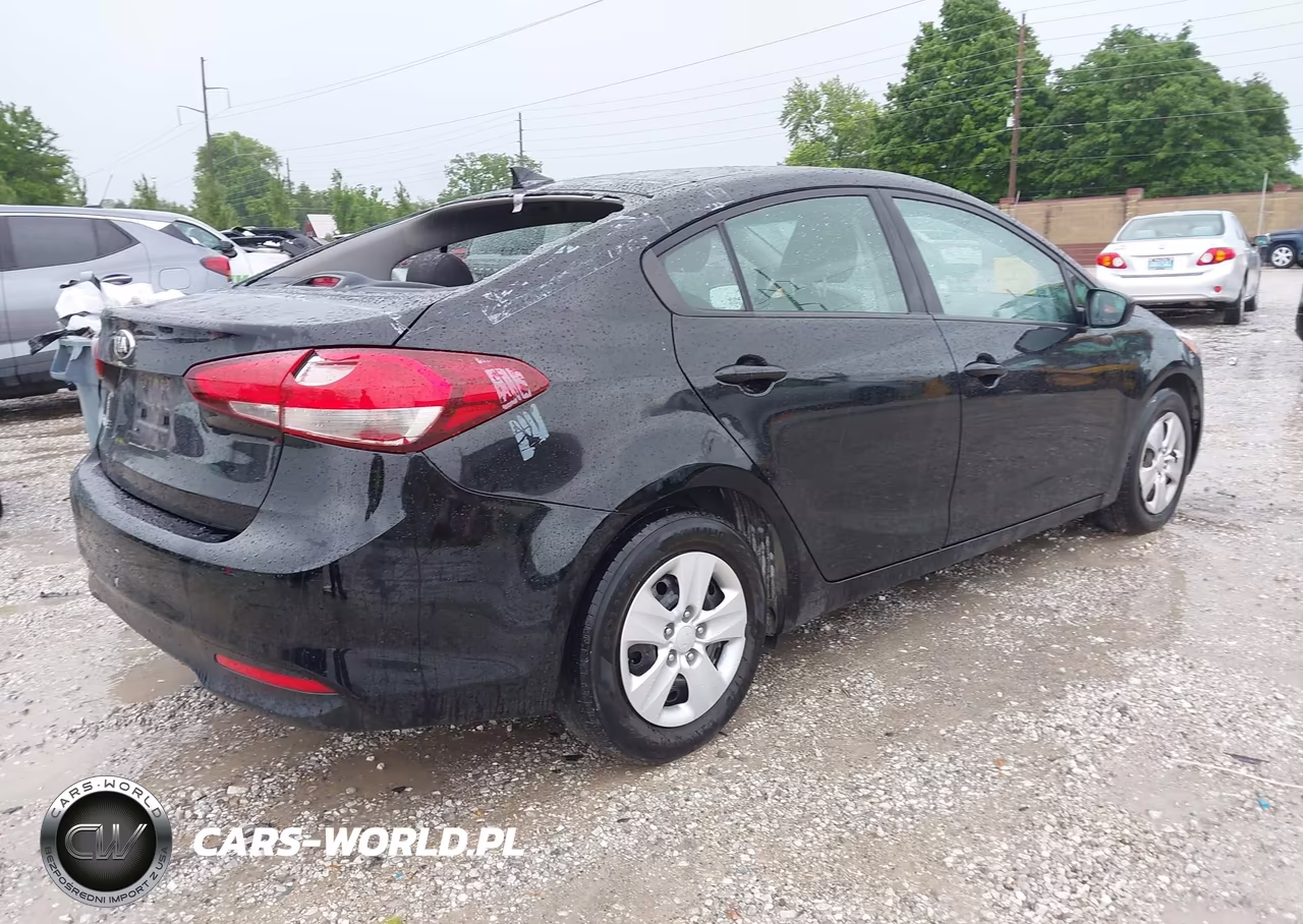 2018 Kia Forte Lx VIN:3KPFK4A74JE193074 - 4