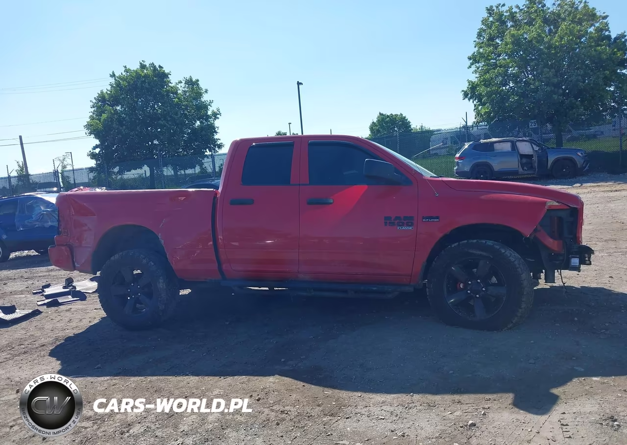 2019 Ram 1500 Classic VIN:1C6RR7FT1KS567890 - 12