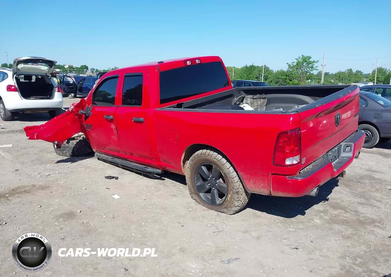 2019 Ram 1500 Classic VIN:1C6RR7FT1KS567890 - 3