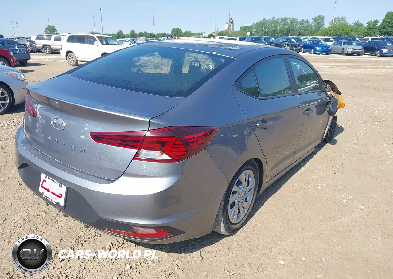 2019 Hyundai Elantra Se VIN:KMHD74LF2KU863815 - 4